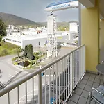NOVAPARK Flugzeughotel Graz